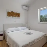 Countryside In With Private Pool Polaca