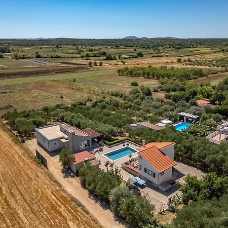 Вилла Countryside In With Private Pool