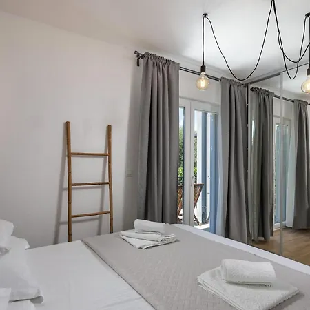 Countryside In With Private Pool Vila