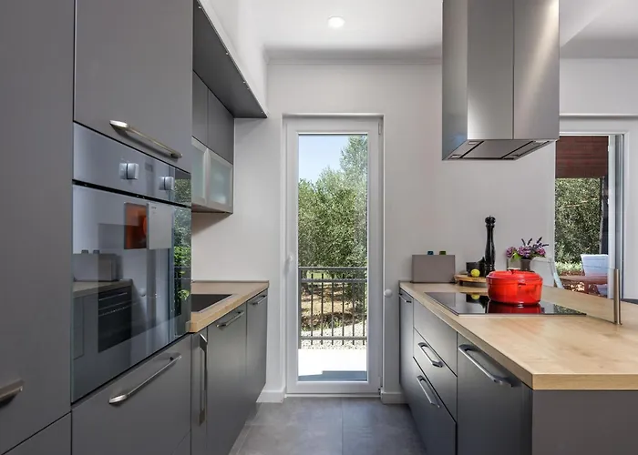 Countryside In With Private Pool