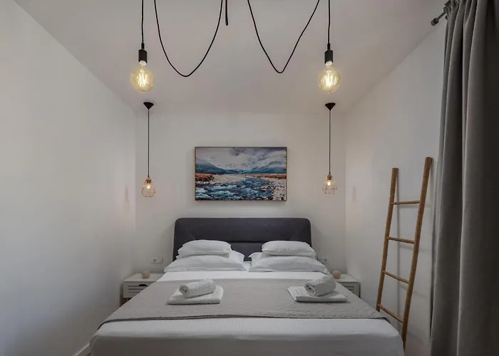 Countryside In With Private Pool Вилла