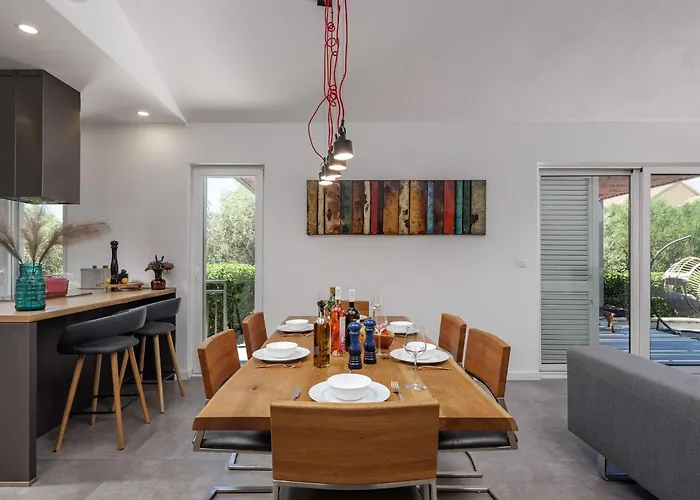 Countryside In With Private Pool * Polaca