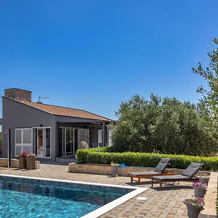 Countryside In With Private Pool Polaca