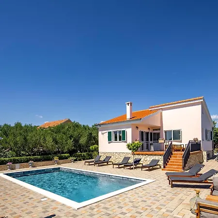 Countryside In With Private Pool * Polaca