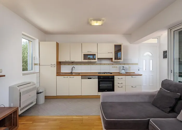 Countryside In With Private Pool *