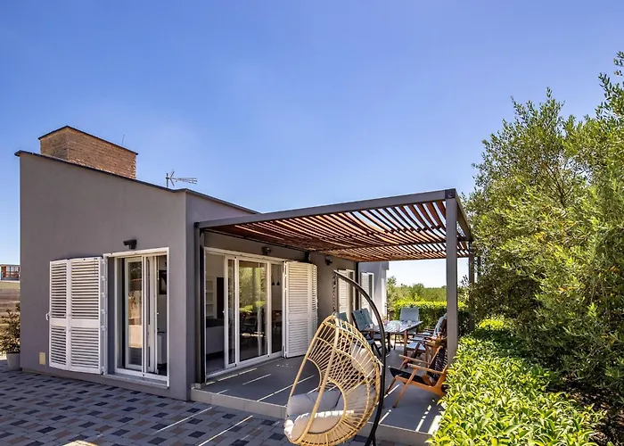 Countryside In With Private Pool *